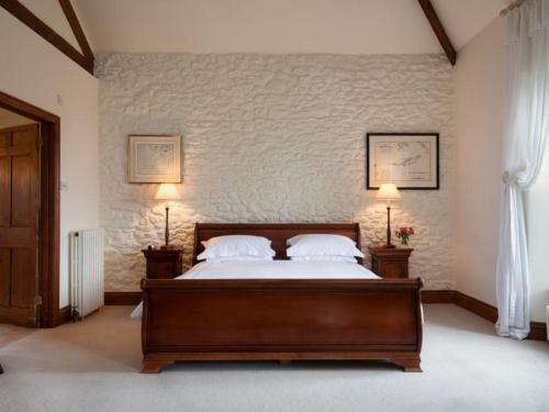Holiday Home Hutchinghayes Farmhouse