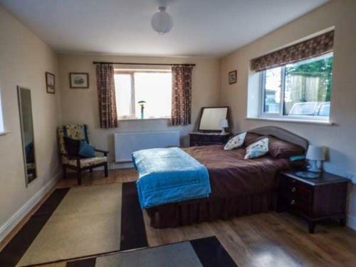 1 Pines Farm Cottages