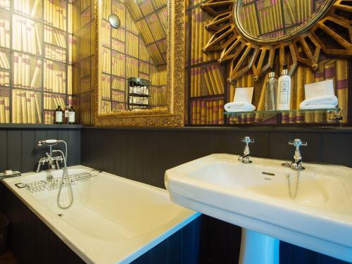 Moscar Lodge, Sheffield