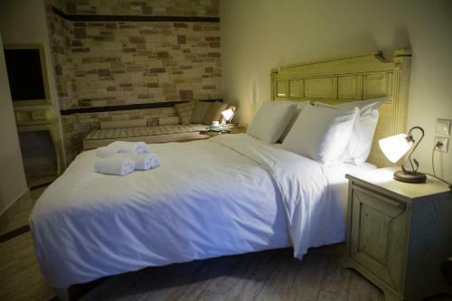Evzin Hotel