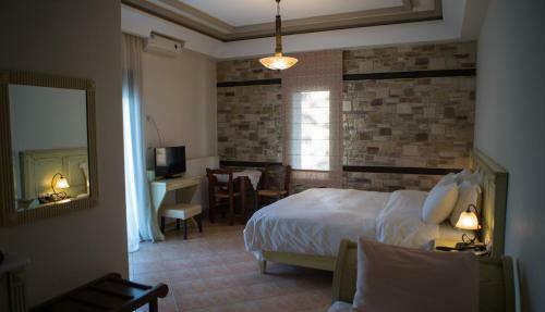 Evzin Hotel