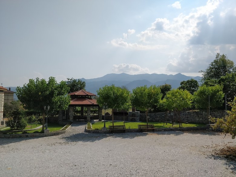 Hostal Yades Pozar