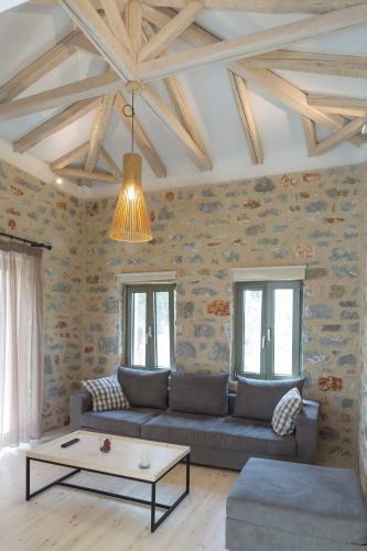 Villa Mythies -stone Houses In Mani