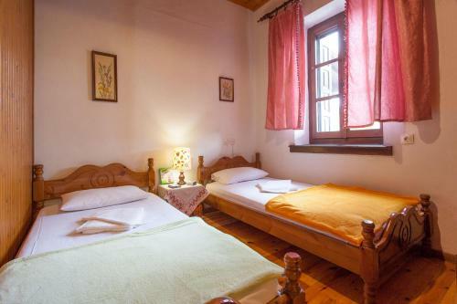 Nikoleri Studios & Apartments