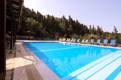 Bastas Hotel & Studios