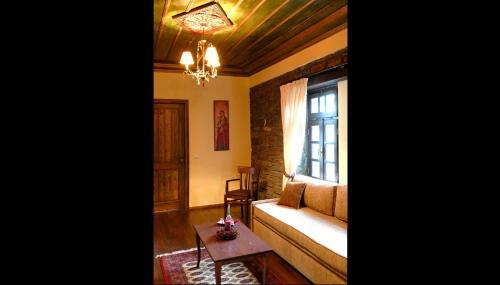 Hostal Adrasteia Guesthouse