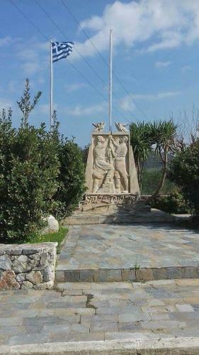 Anemos House