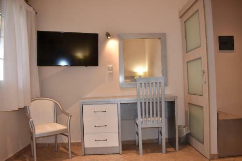 Marinis Boutique Aparthotel