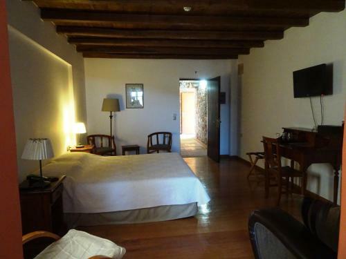 Xemoni Hotel