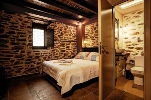 Hostal Thalia Traditional Guest House