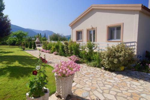 Country Style Villa Christina