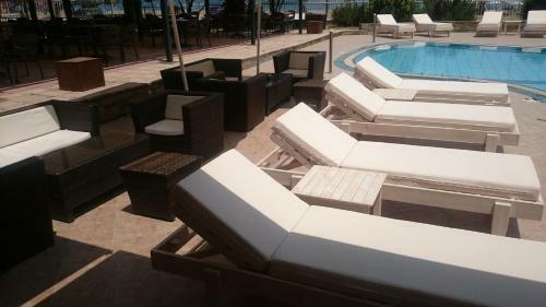 Golden Beach Hotel