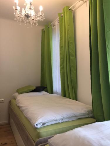 Hostal Enjoyit Rooms
