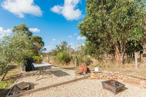 Apartamento Live Big In The Gurdies Tiny House With A View