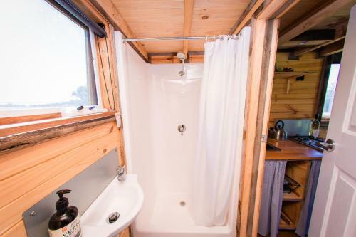 Apartamento Live Big In The Gurdies Tiny House With A View