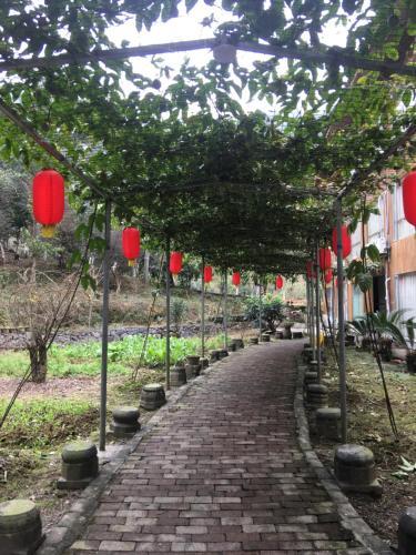 Guilin Twelve Beach Holiday Hotel