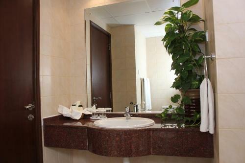 Al Thuriah Hotel Apartment