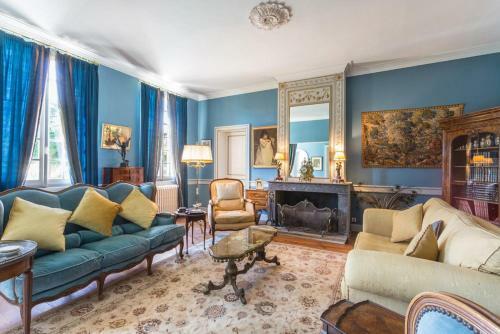 Agroturismo Blesignac Chateau Sleeps 12 Pool Wifi
