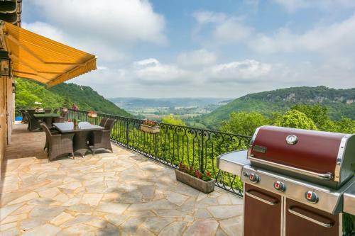 Castelnaud-la-chapelle Villa Sleeps 8 Pool Air Con