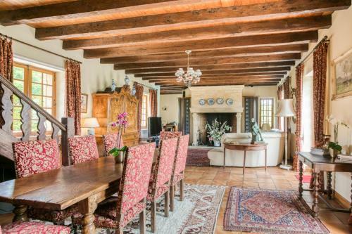 Castelnaud-la-chapelle Villa Sleeps 8 Pool Air Con