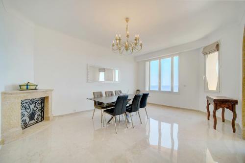 Brand New Three-bedroom Sea View Apartment
