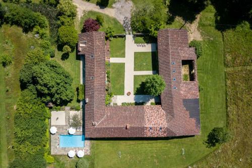 Agroturismo Estang Chateau Sleeps 15 Pool Wifi