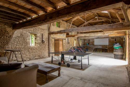 Agroturismo Estang Chateau Sleeps 15 Pool Wifi