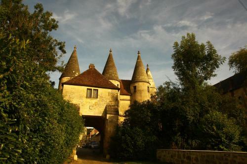 Hotel De L'abbaye De Longpont