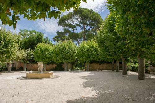 Agroturismo Montagnac Chateau Sleeps 14 Pool Wifi