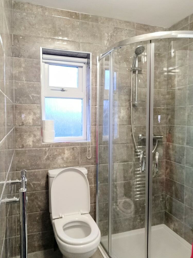 Hostal Charlotte House