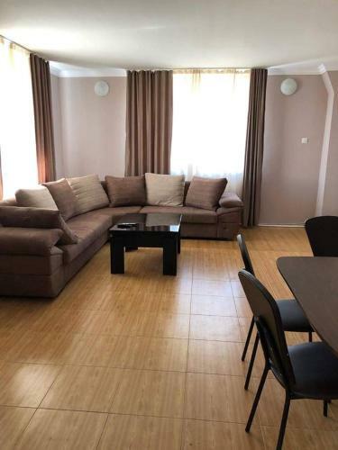 Hostal Hotel Data