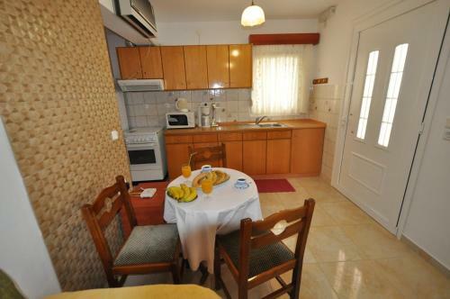 Kiriakos Holiday Home
