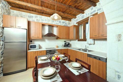 Holiday Home Kissos - Her02073-f