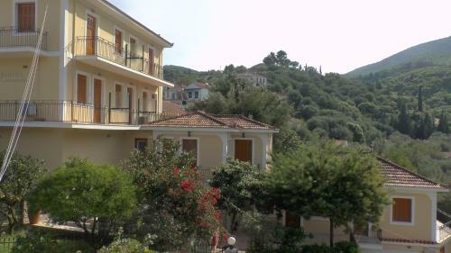 Captain's Apartments