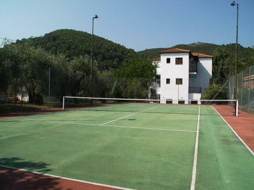 Hostal Crystal Apartments
