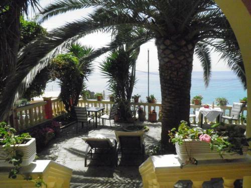 Apartamentos Aristotelis-nikos Paramonas Studios