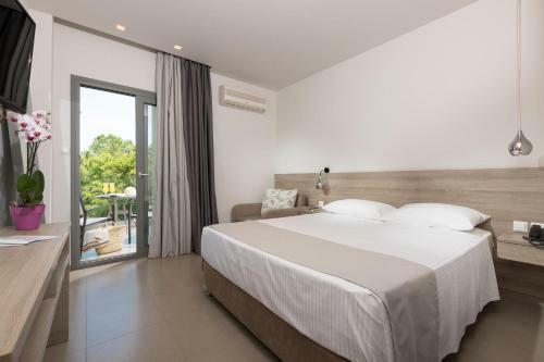 Princess Golden Beach Hotel