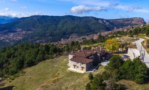 Hotel Karyatis Resort