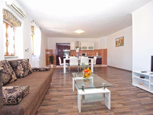 Holiday Home Roberto 1277