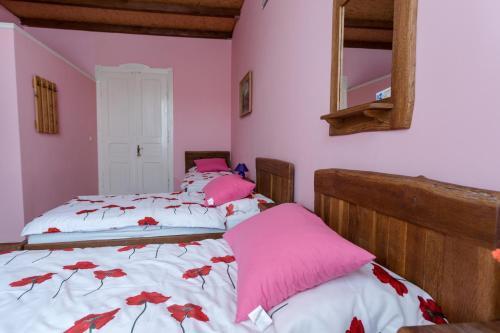 Hostal Apartmani Baranjski Dvori