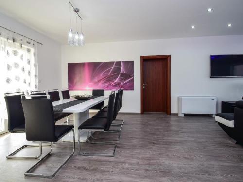 Modern Relaxing Villa In Zaton