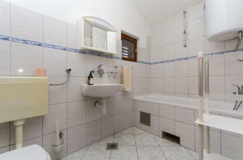 Apartment Kata