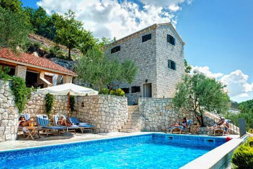 Holiday Home In Slivno Ravno 6369