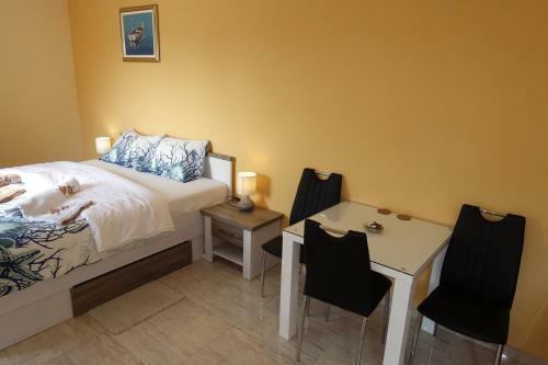 Hostal Apartments Leon Nin