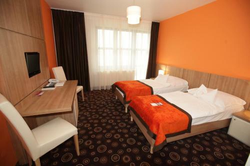 Hotel Kenese Bay Garden Resort & Conference