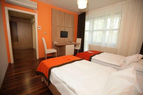 Hotel Kenese Bay Garden Resort & Conference
