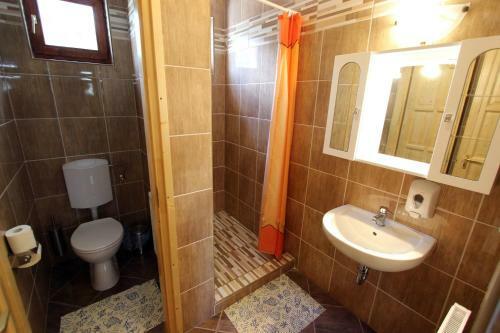 Hostal Geszteny�s Vend�gh�z