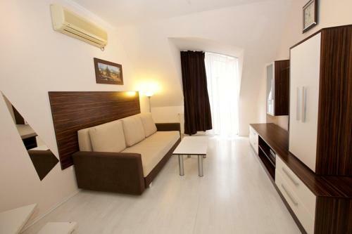 Zoli Apartmanok-bal�zs K�lcsey 32