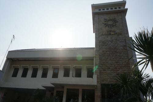 Adisurya Hotel