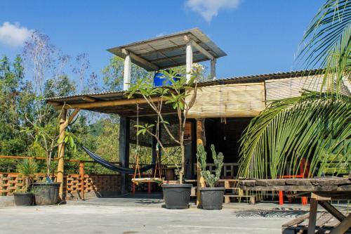 Hostal La Calypso Guesthouse